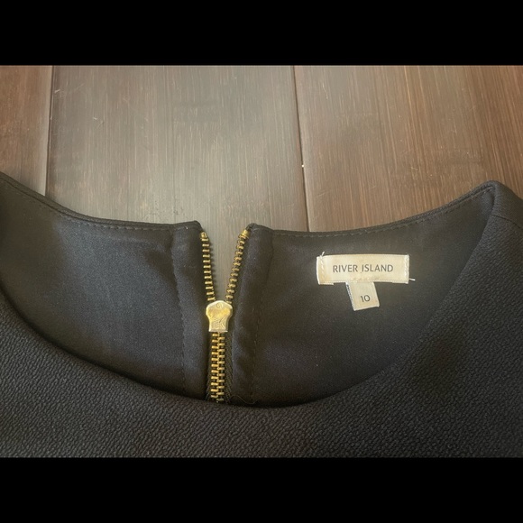 BLACK RIVER ISLAND DRESS - Picture 2 of 3